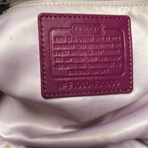 Used Coach over the shoulder bag - Picture 10 of 17